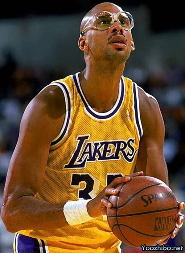 NBA75大巨星之一:卡里姆-阿布杜尔-贾巴尔的不朽遗产