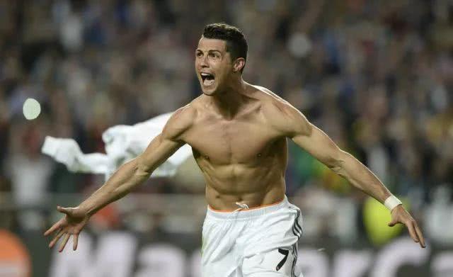 其实C罗在<a href=/zuqiulanmu/realmadrid/ target=_blank class=infotextkey>皇马</a>的时候肌肉就已经呈现巅峰