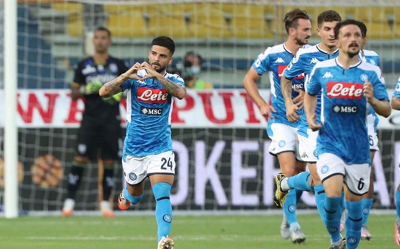 目前那不勒斯还要在欧冠面对<a href=/zuqiulanmu/barcelona/ target=_blank class=infotextkey>巴萨</a>,期待那不勒斯的精彩表现